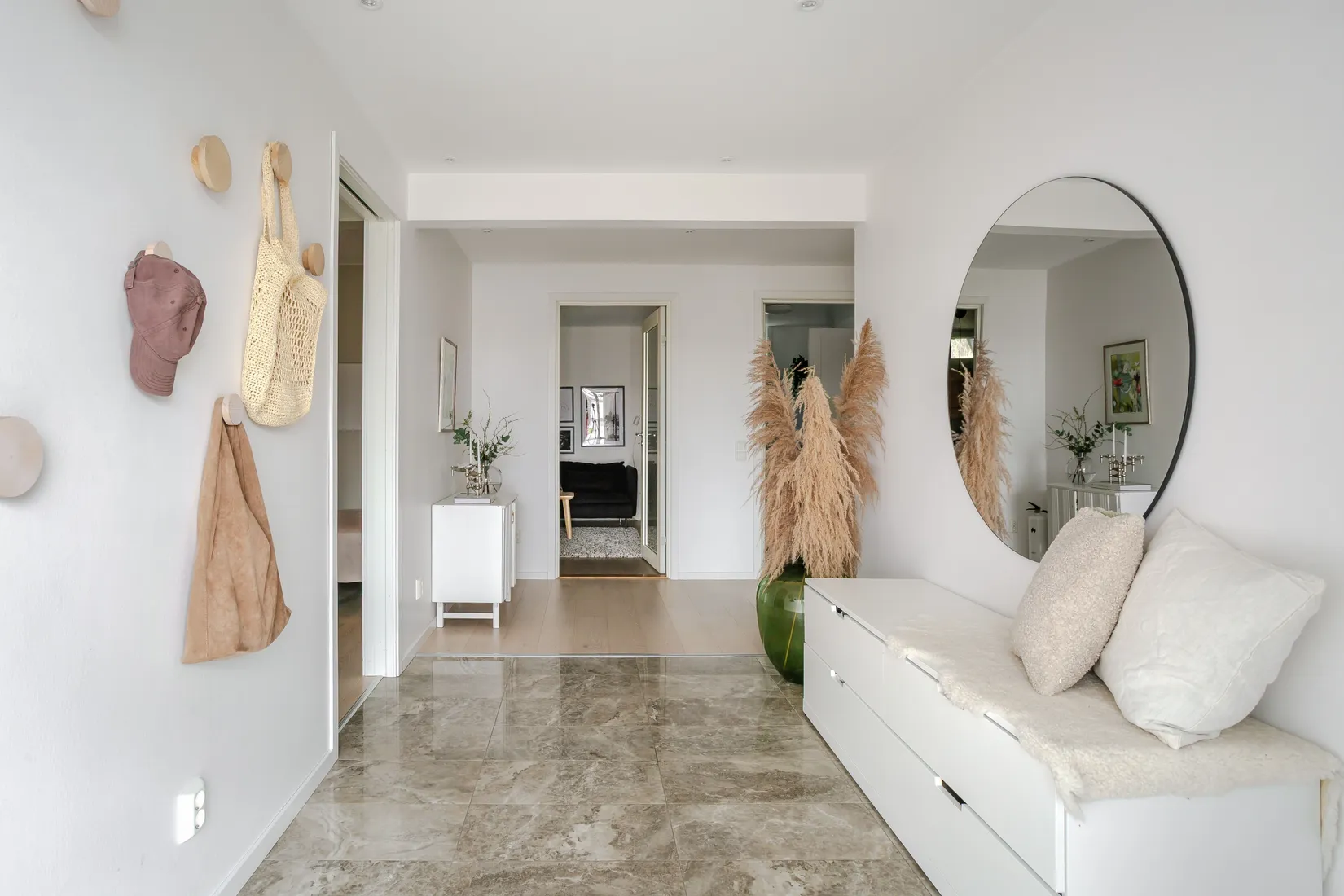 Radhus, Galoppvägen 5, Lillhällom, Sundsvall