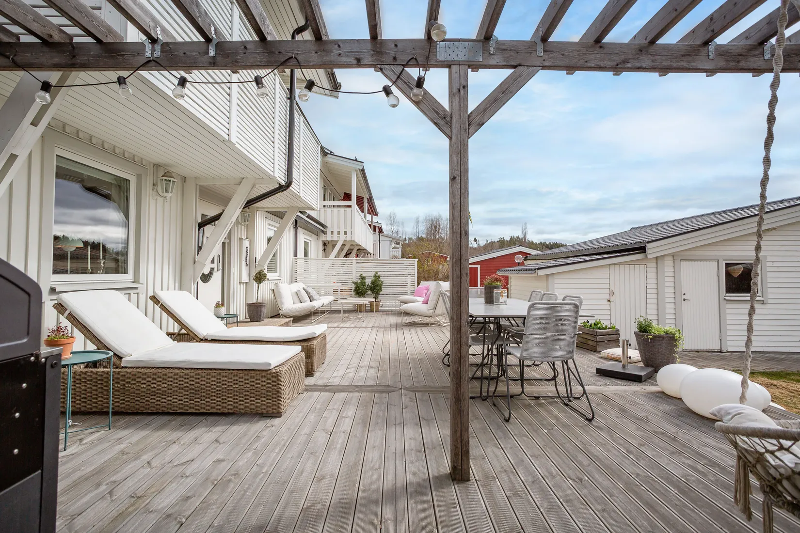 Radhus, Galoppvägen 5, Lillhällom, Sundsvall