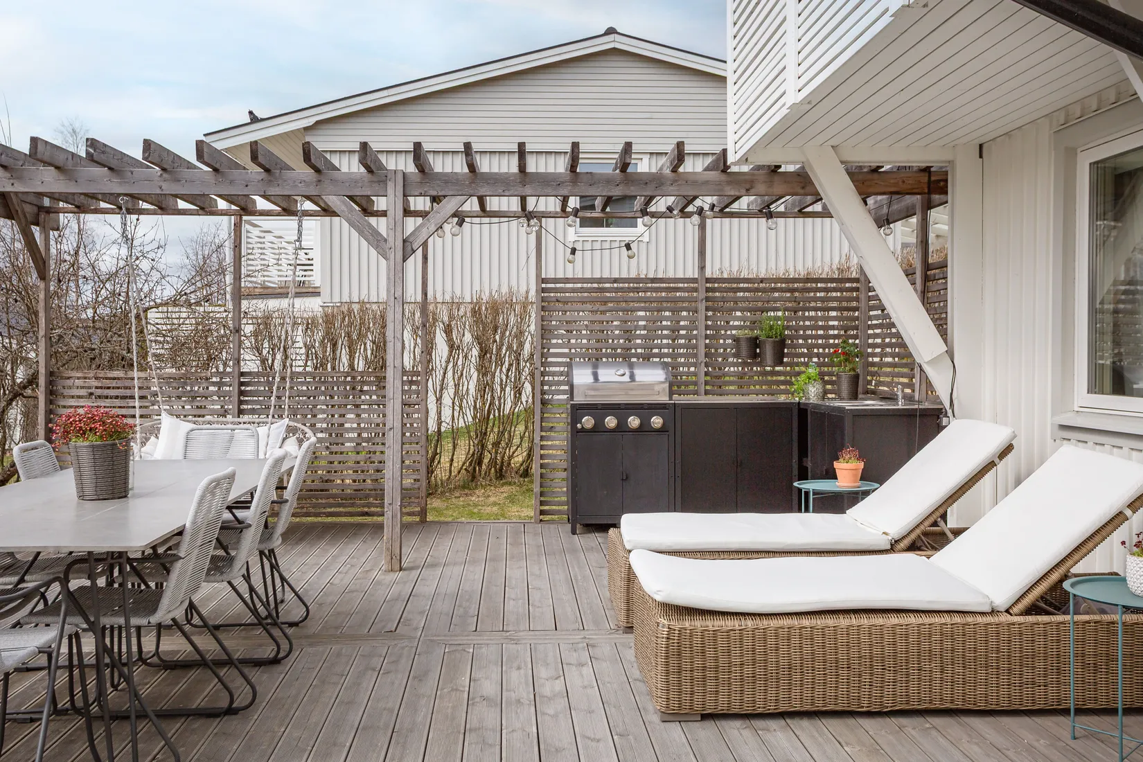 Radhus, Galoppvägen 5, Lillhällom, Sundsvall