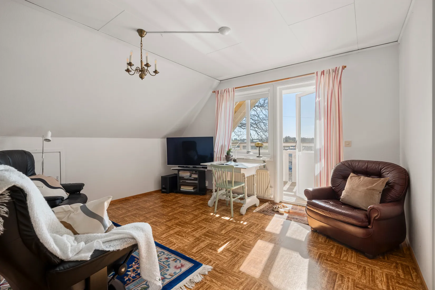 Villa, Skiljevägen 11, Nälsta, Stockholm