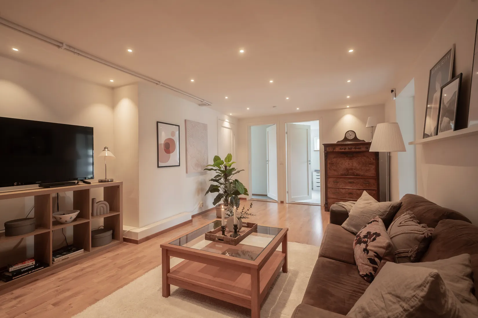 Villa, Midgårdsvägen 17, Stuvsta/Långsjön, Huddinge