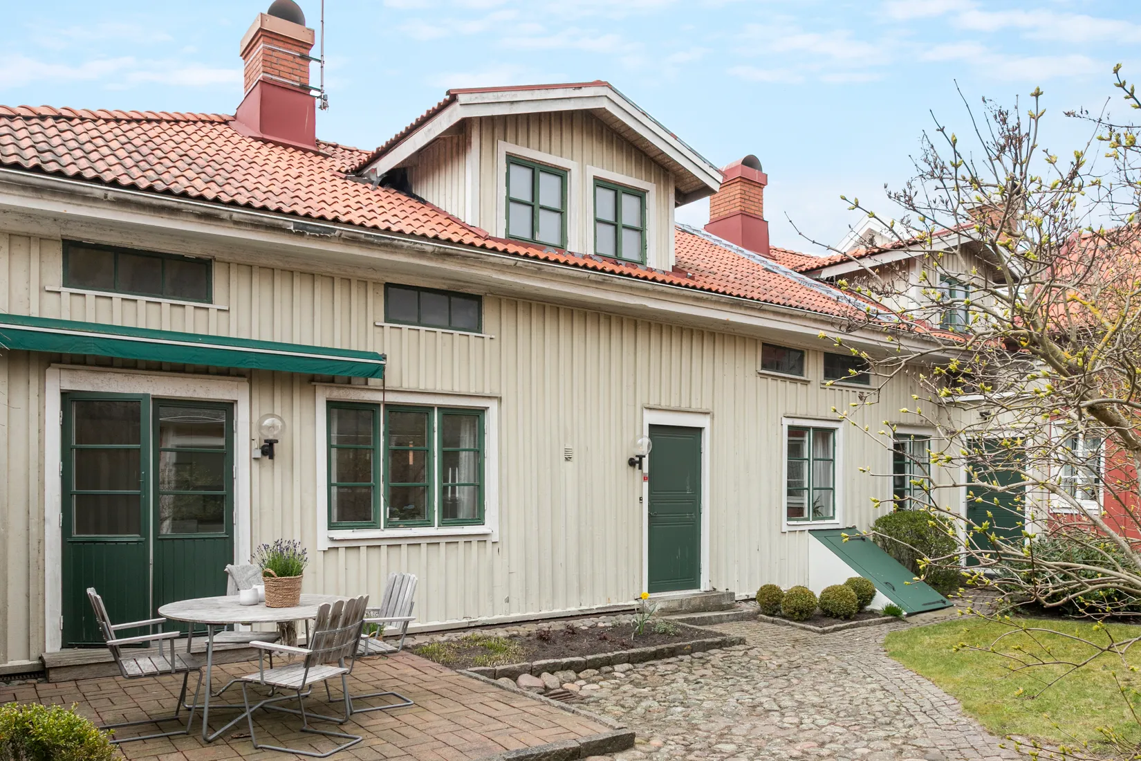 Villa, Drottninggatan 35, Centrum, Varberg