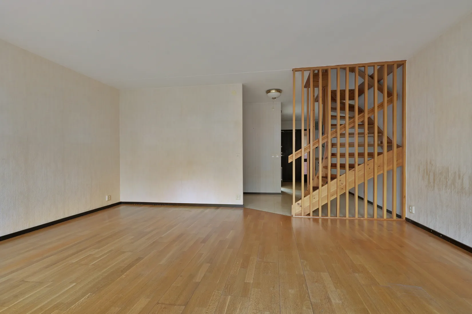 Radhus, Rondovägen 91, Drevviksstrand, Huddinge