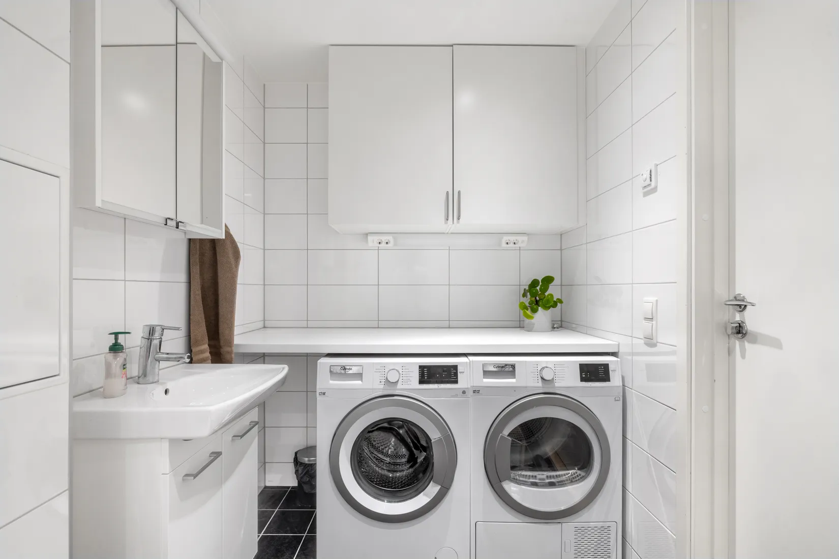 Bostadsrätt, Sandstuguvägen 57, Uttran Kvarnsjön, Botkyrka