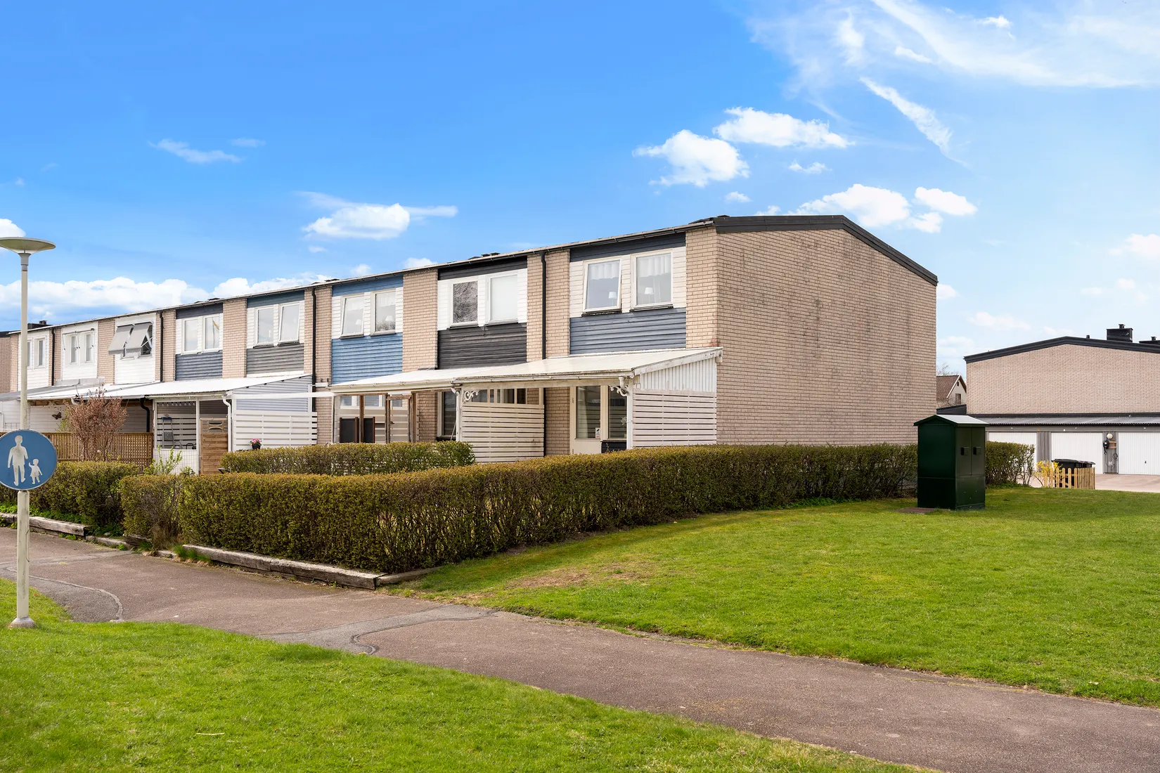 Villa, Radhus, Storegårdsvägen 32, Sandhem, Trollhättan