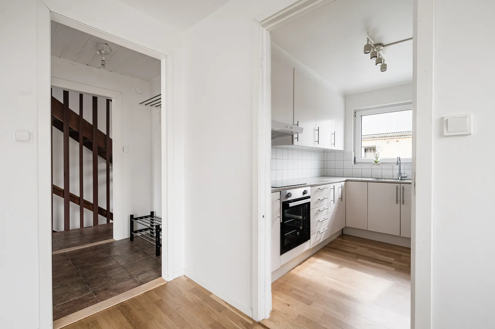 Villa, Snickarvägen 30, Bro - Gamla Bro, Upplands-Bro