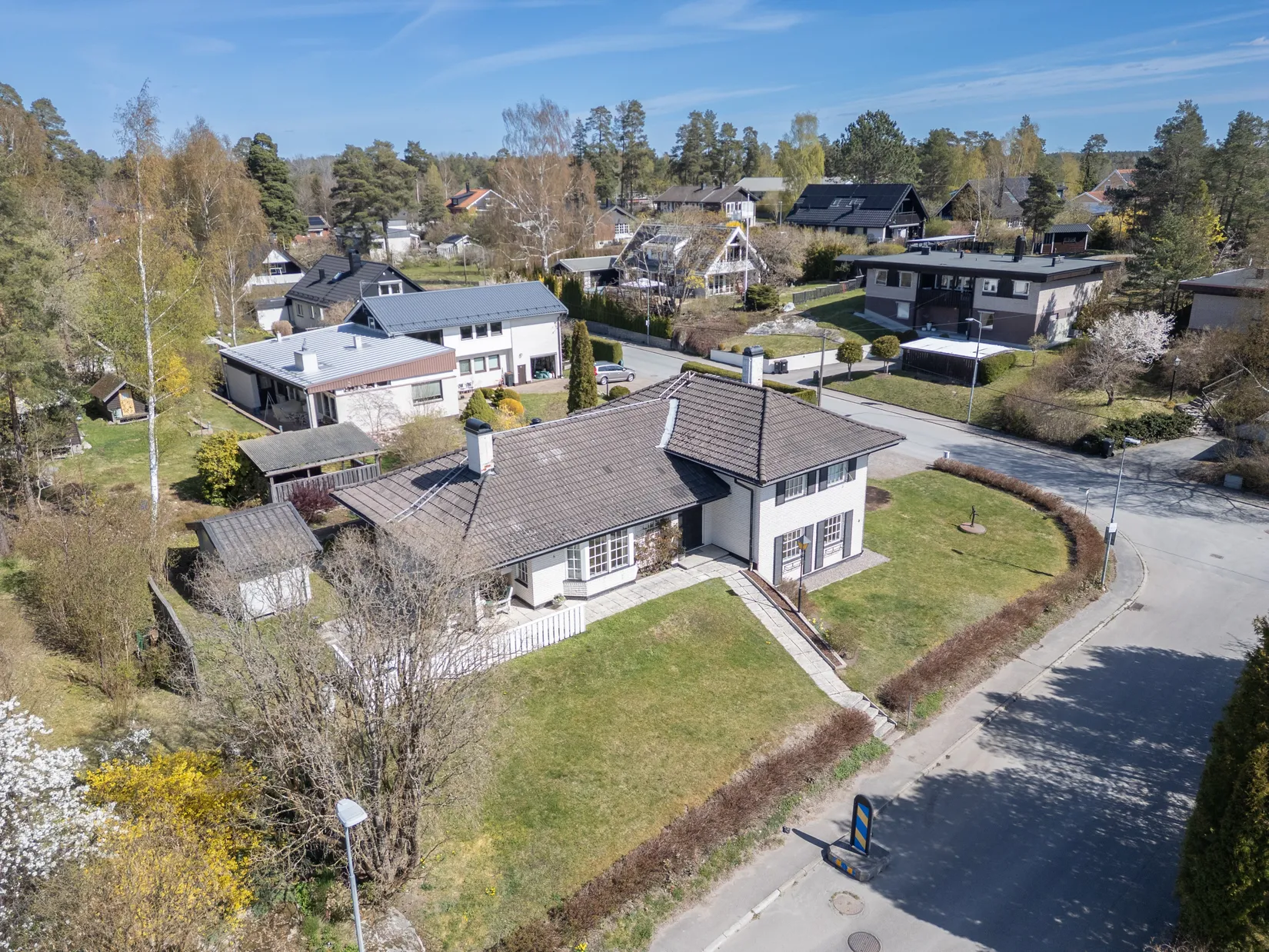 Villa, Almvägen 35, Östra Vallabrink, Täby