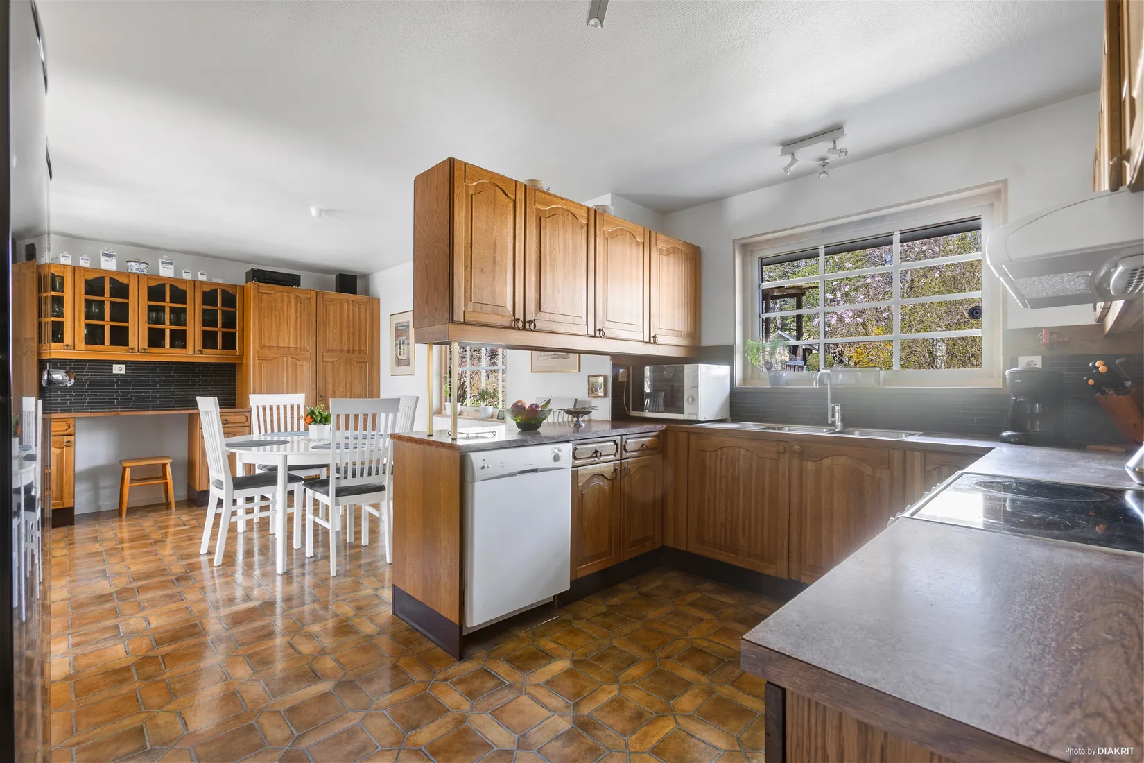 Villa, Almvägen 35, Östra Vallabrink, Täby