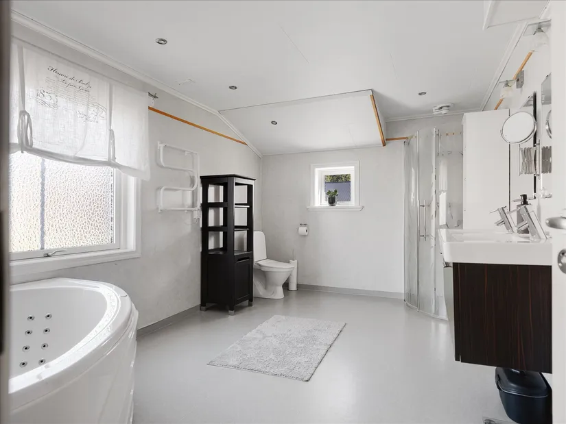 Gård/Skog, Lössbo 8, Kville, Tanum