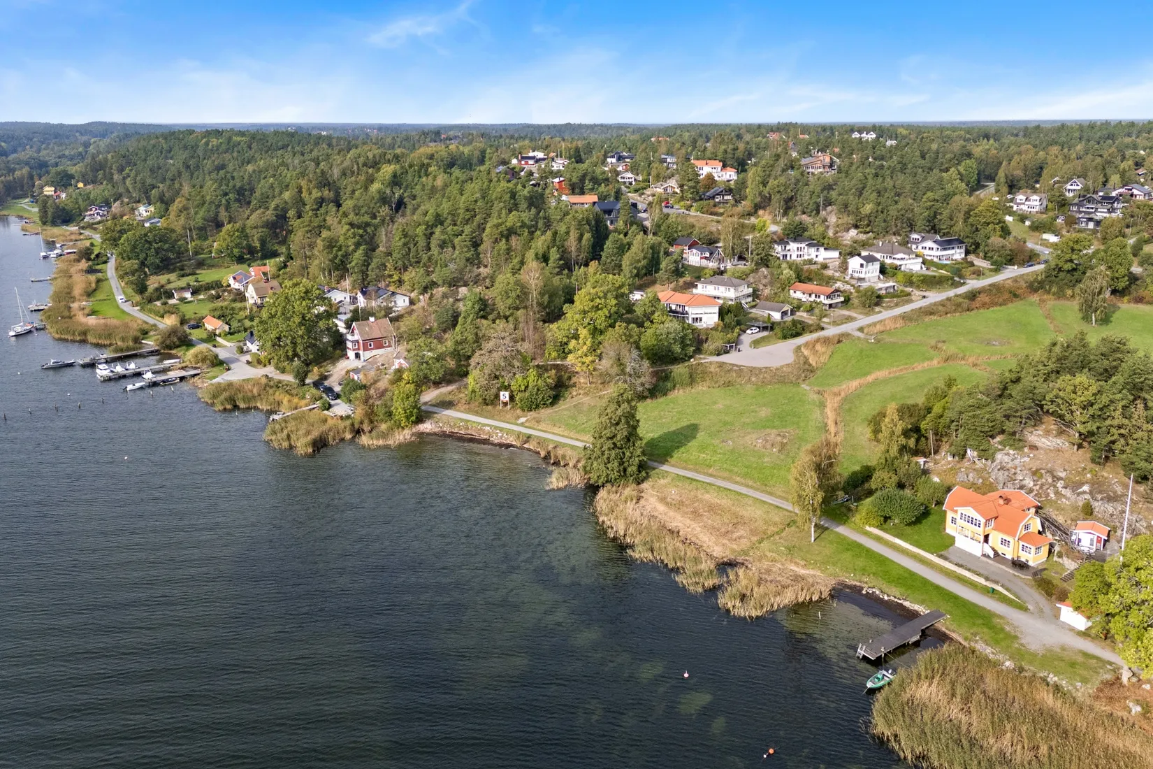 Villa, Gläntans väg 2, Skärgårdsstad, Österåker