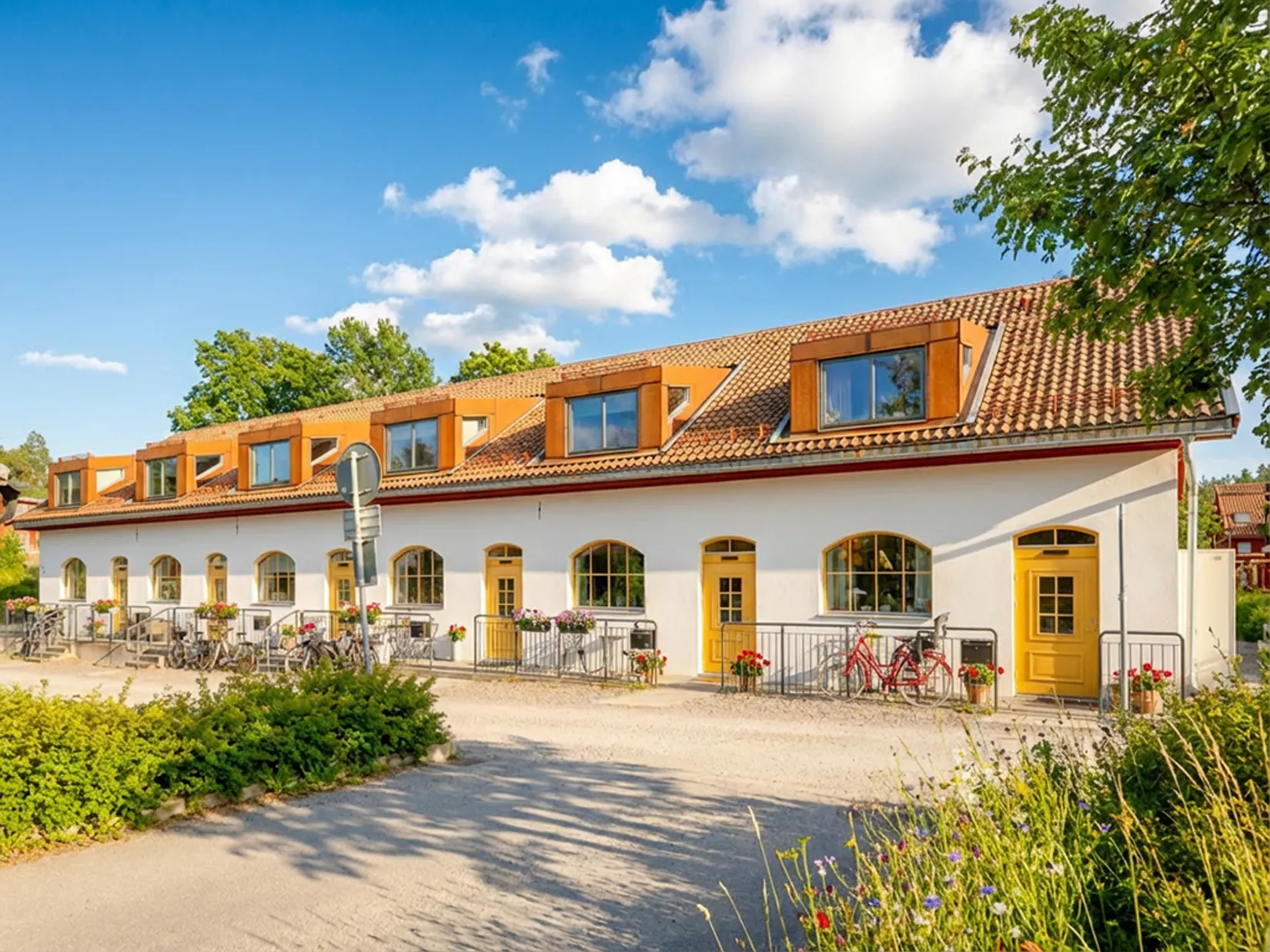 Bostadsrätt, Radhus, Rådans gårdsväg 85, Silverdal, Sollentuna