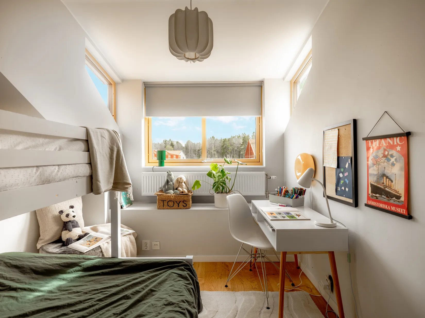 Bostadsrätt, Radhus, Rådans gårdsväg 85, Silverdal, Sollentuna