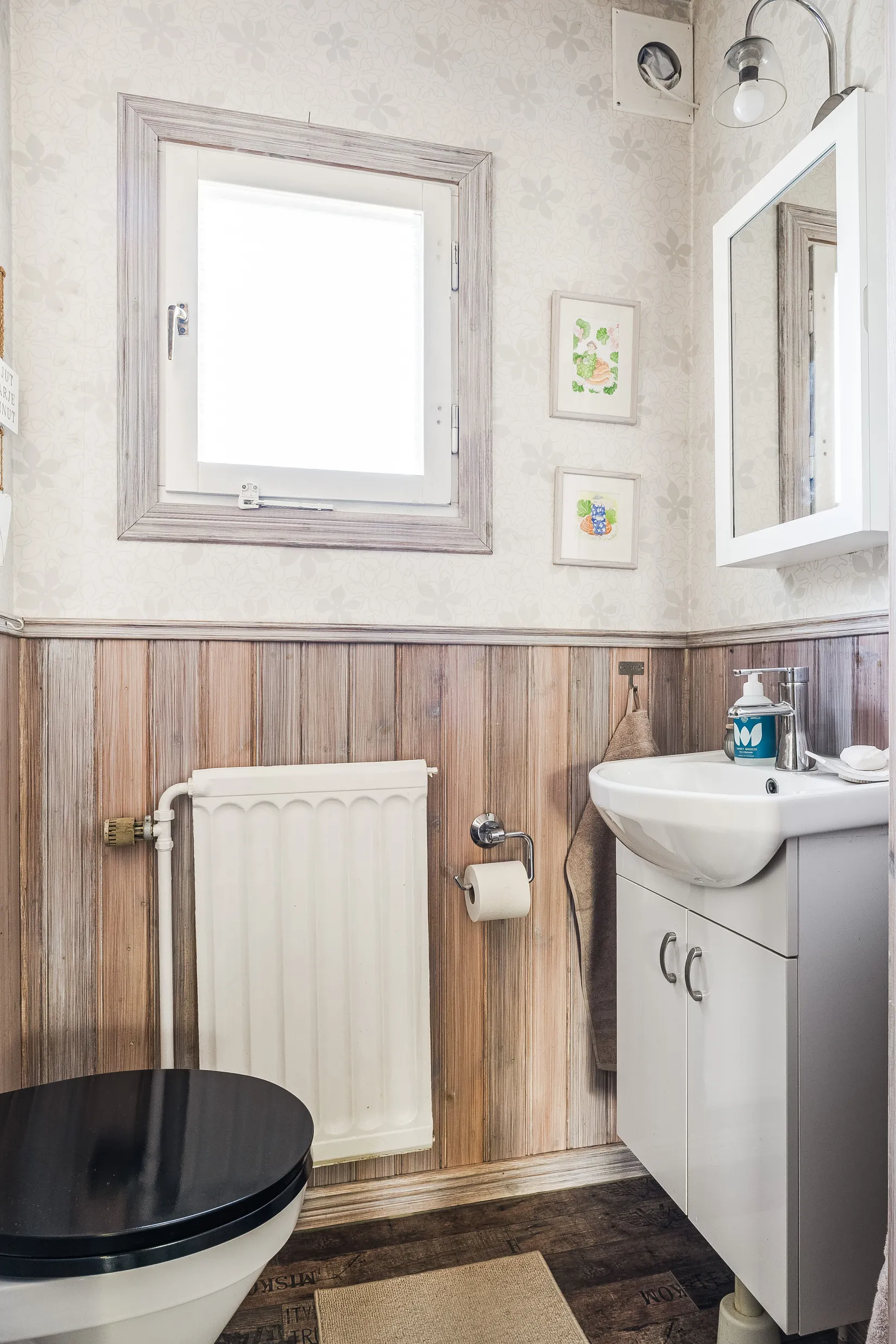 Villa, Nyhemsgatan 43, Katrineholm Nävertorp, Katrineholm