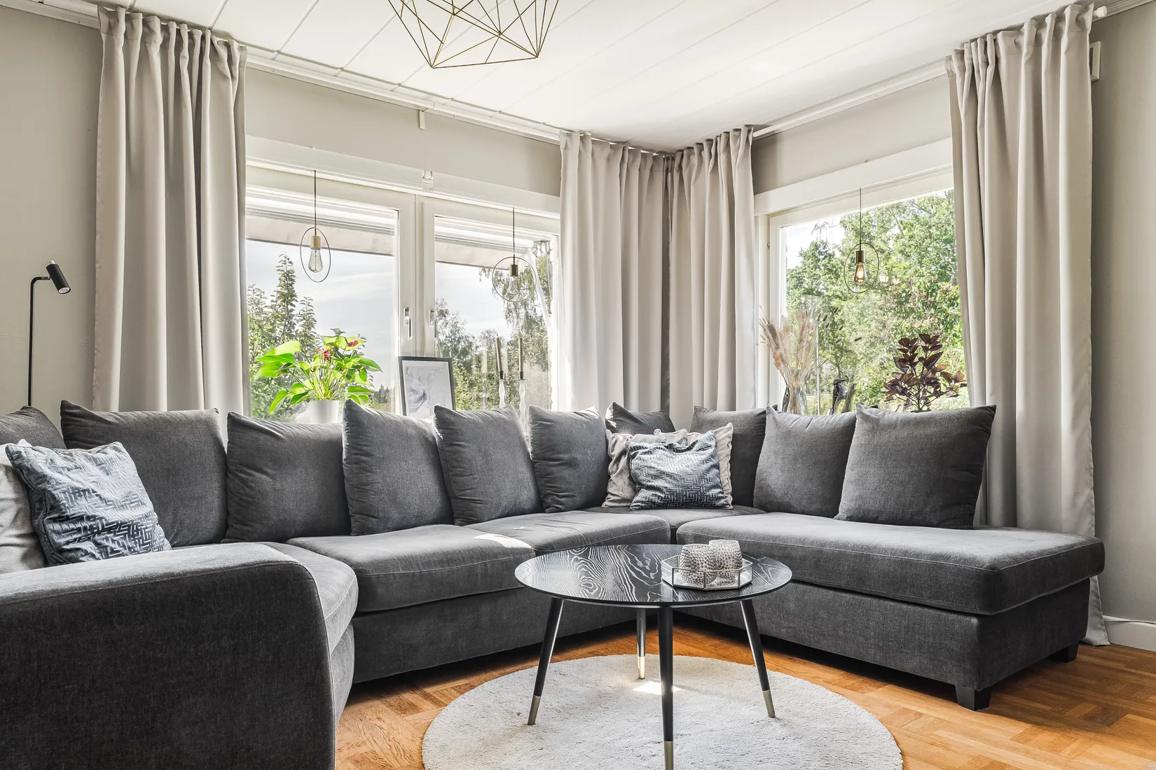 Villa, Nyhemsgatan 43, Katrineholm Nävertorp, Katrineholm