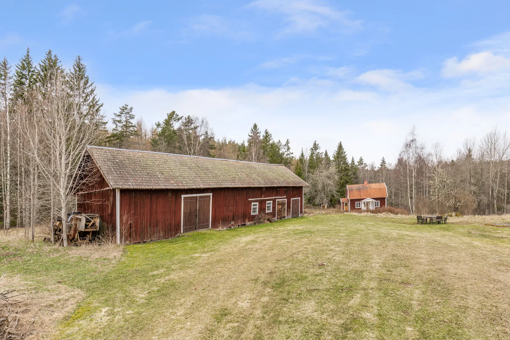 Villa, Gård/Skog, Åby säteri LUMBRA, Horn, Kinda