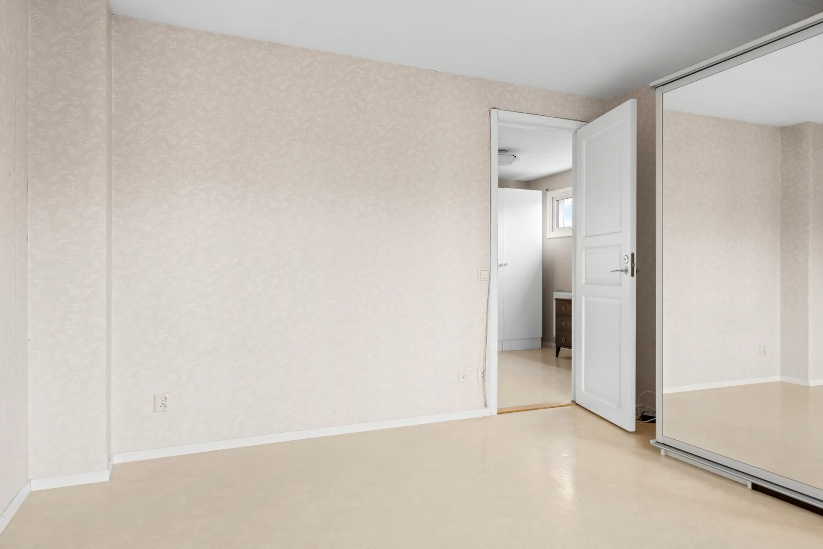 Villa, Radhus, Mjölnarvägen 11, Bålsta Broby Backar, Håbo