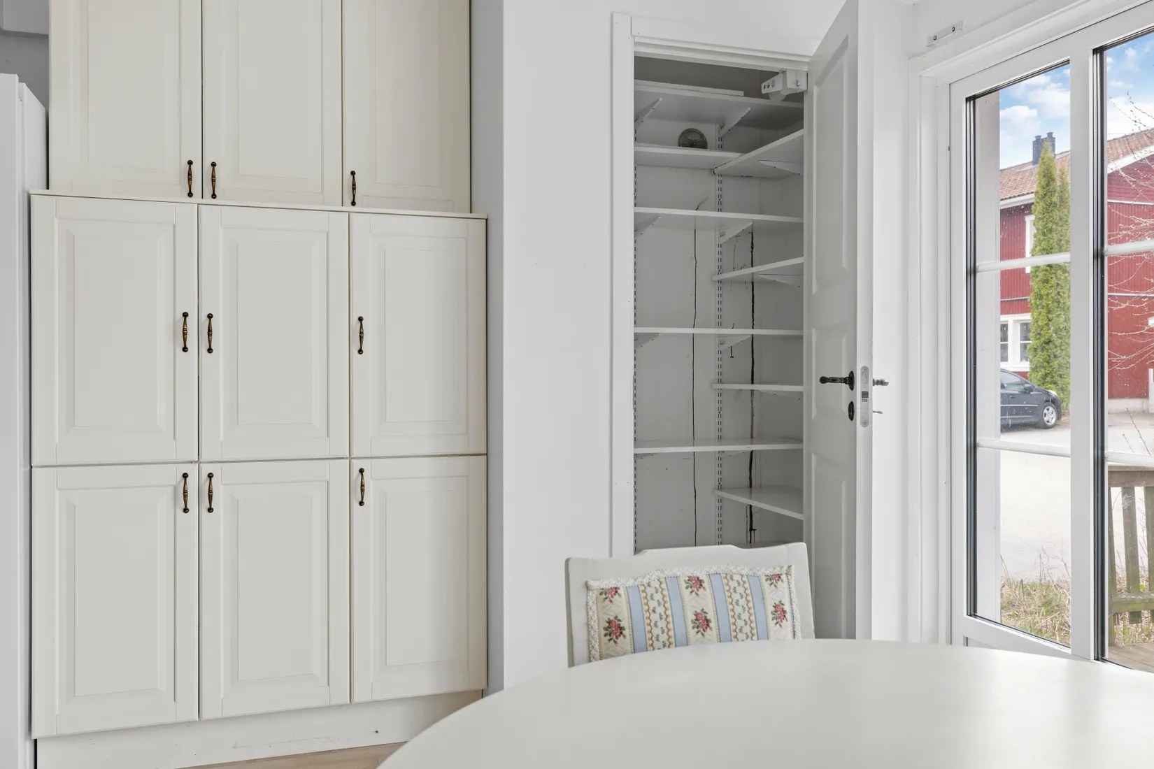 Villa, Radhus, Mjölnarvägen 11, Bålsta Broby Backar, Håbo