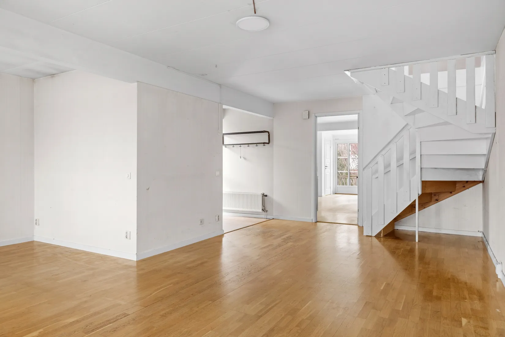 Villa, Radhus, Mjölnarvägen 11, Bålsta Broby Backar, Håbo