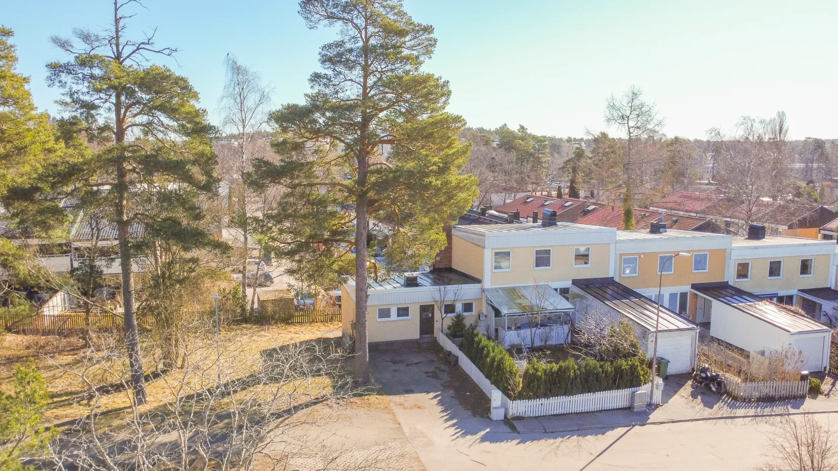 Radhus, Envägen 20, Centrala Väsby, Upplands Väsby