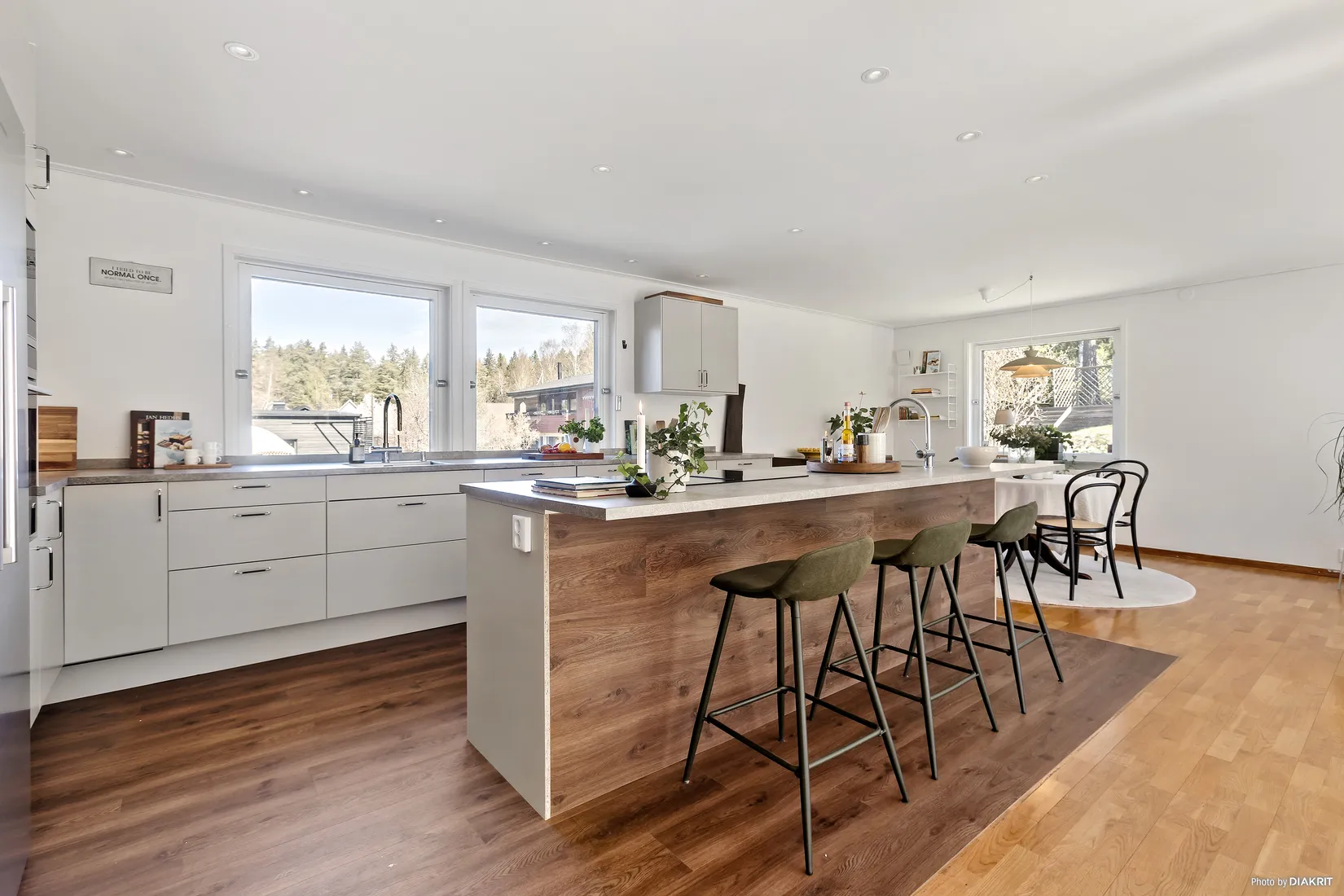 Villa, Djäknevägen 34, Ensta, Täby