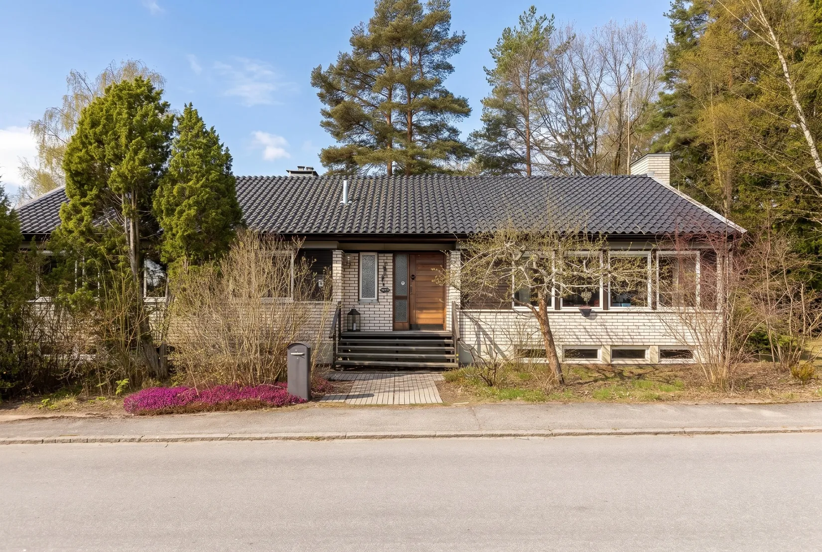 Villa, Boplatsgatan 2, Bjurhovda, Västerås