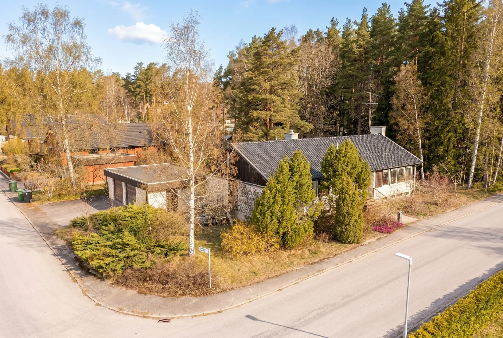 Villa, Boplatsgatan 2, Bjurhovda, Västerås