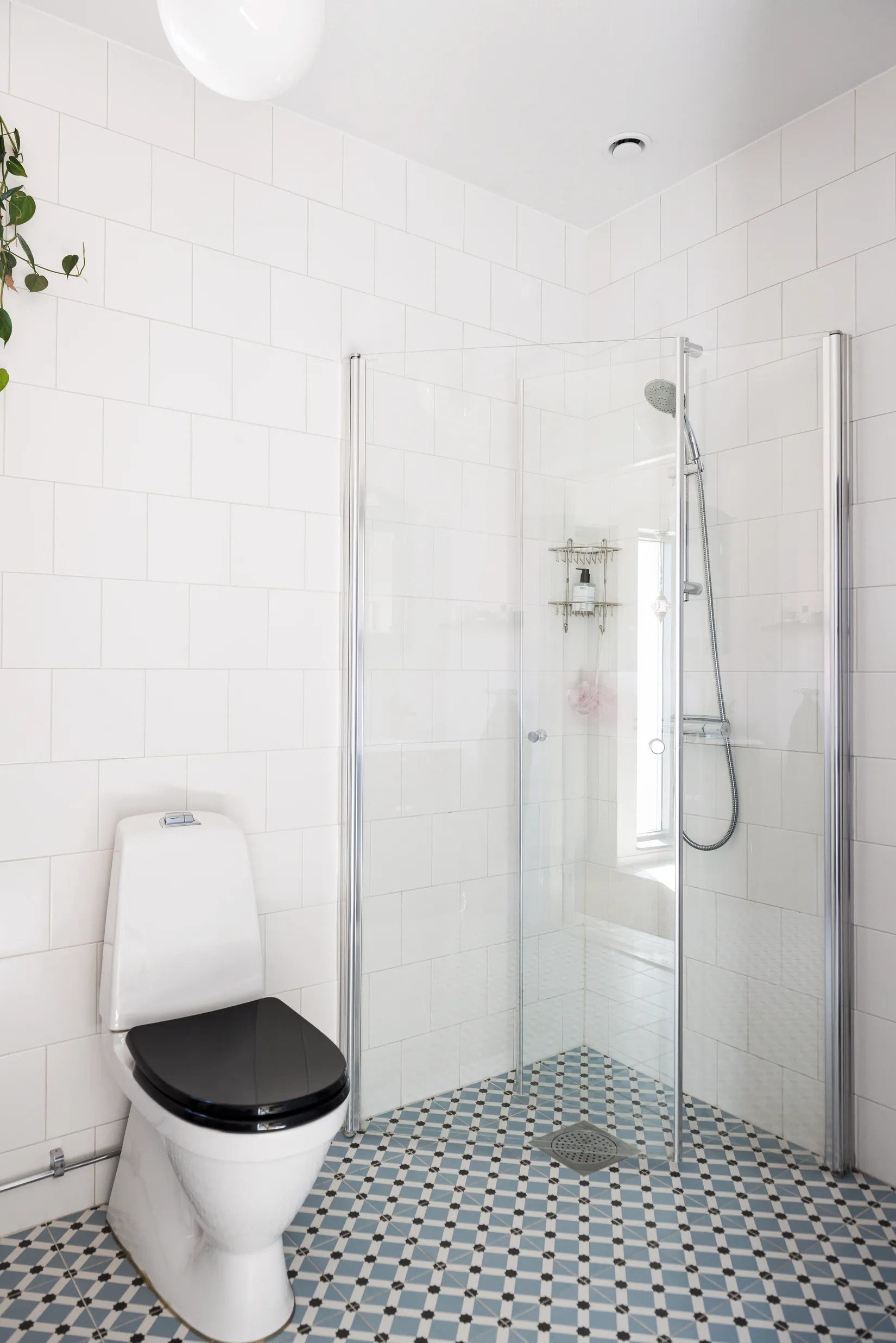 Villa, Vikvägen 3, Bålsta Frösundavik, Håbo