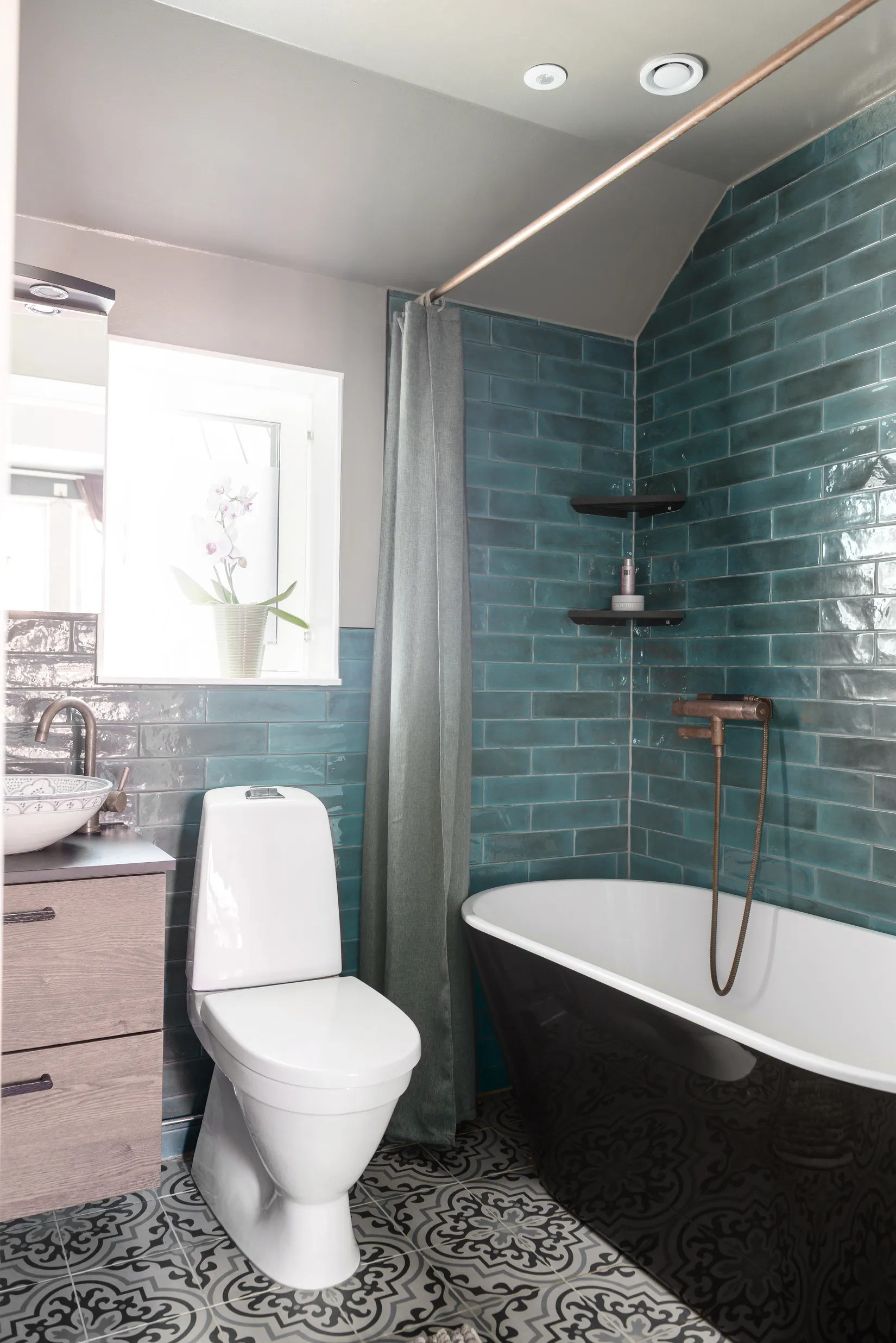 Villa, Vikvägen 3, Bålsta Frösundavik, Håbo