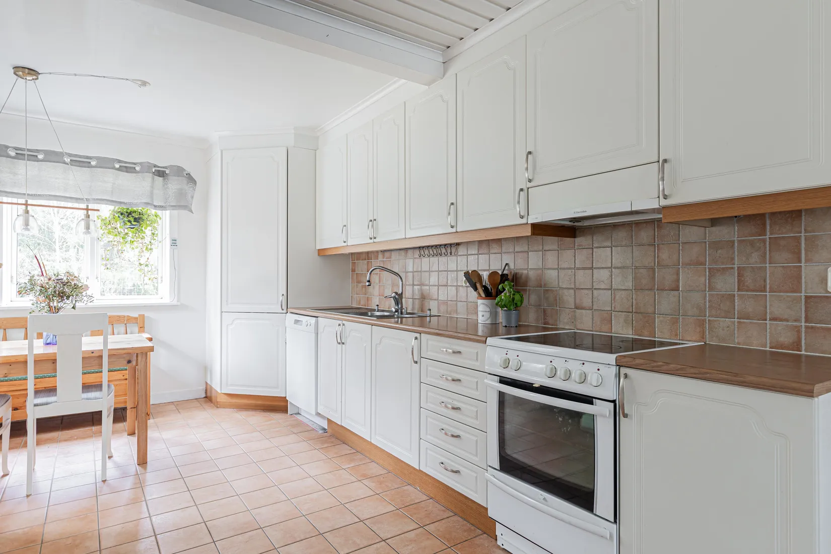 Villa, Årby 42, Hallstahammar