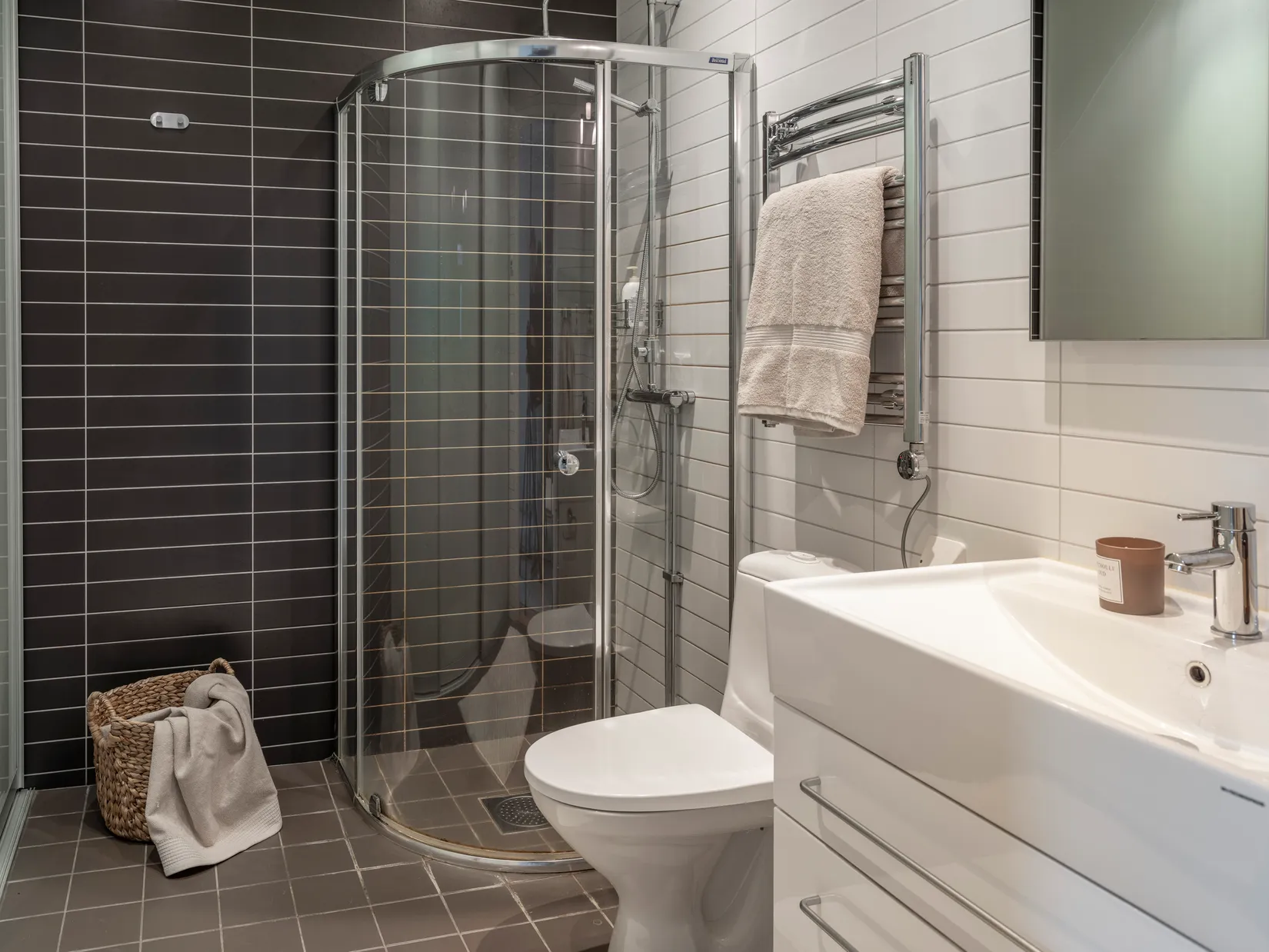 Villa, Radhus, Sländstigen 27, Silverdal, Sollentuna