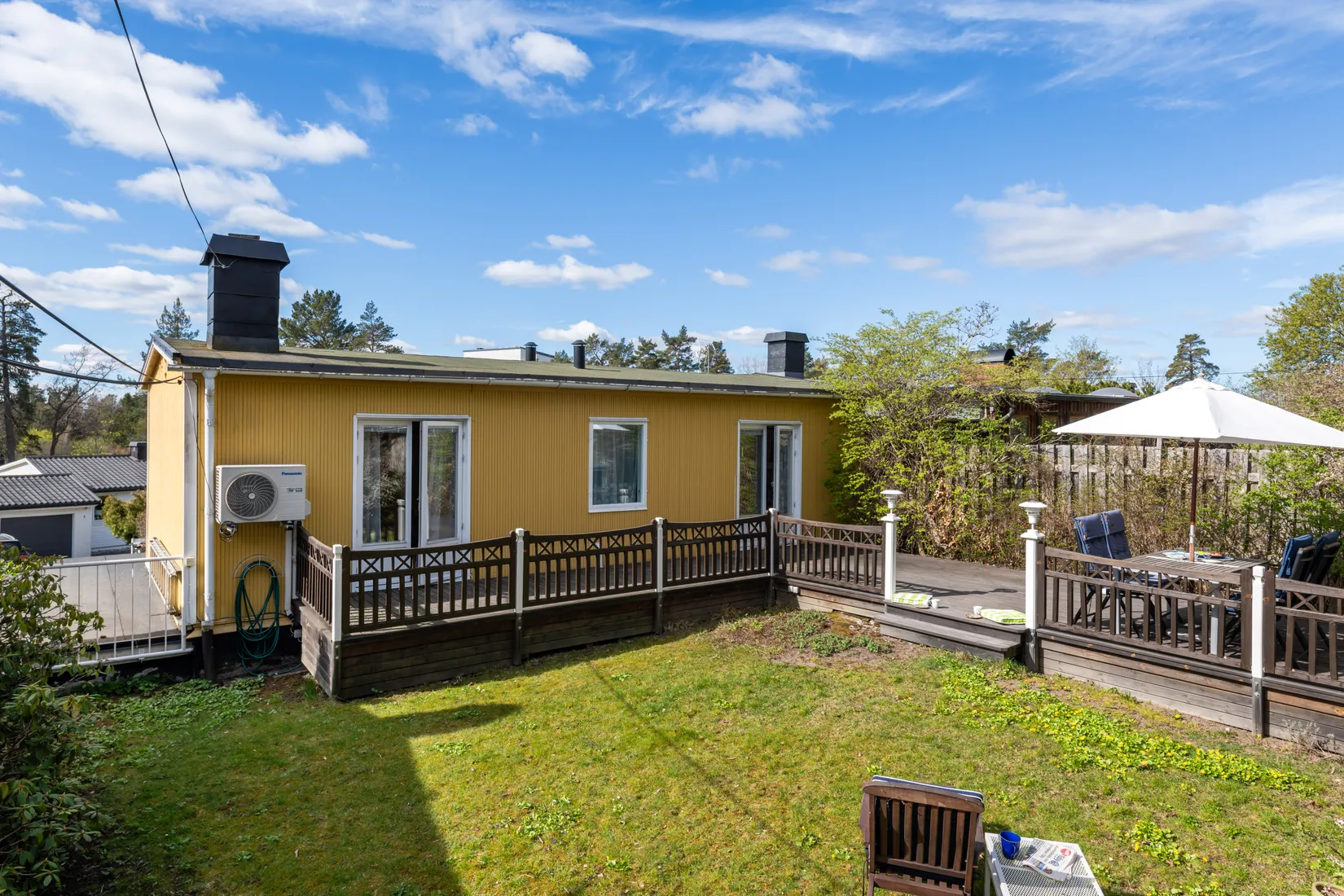 Villa, Radhus, Orrvägen 8, Norskogen Näsbypark, Täby