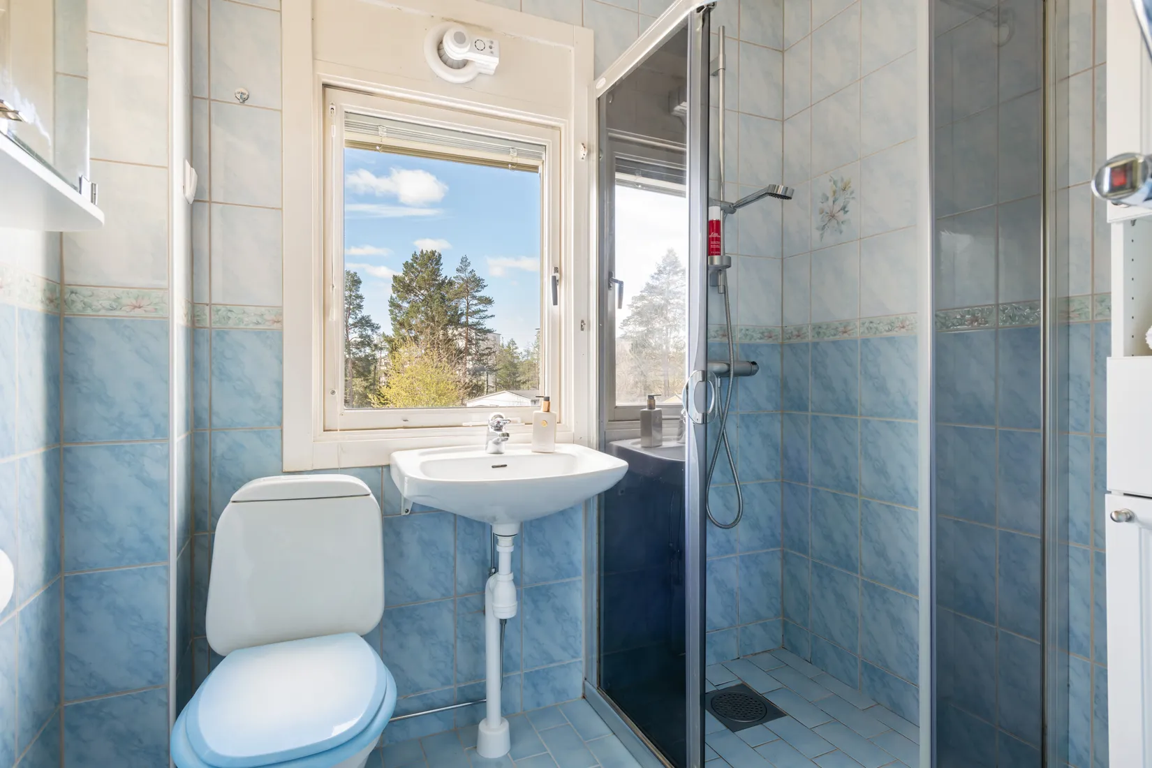 Villa, Radhus, Orrvägen 8, Norskogen Näsbypark, Täby