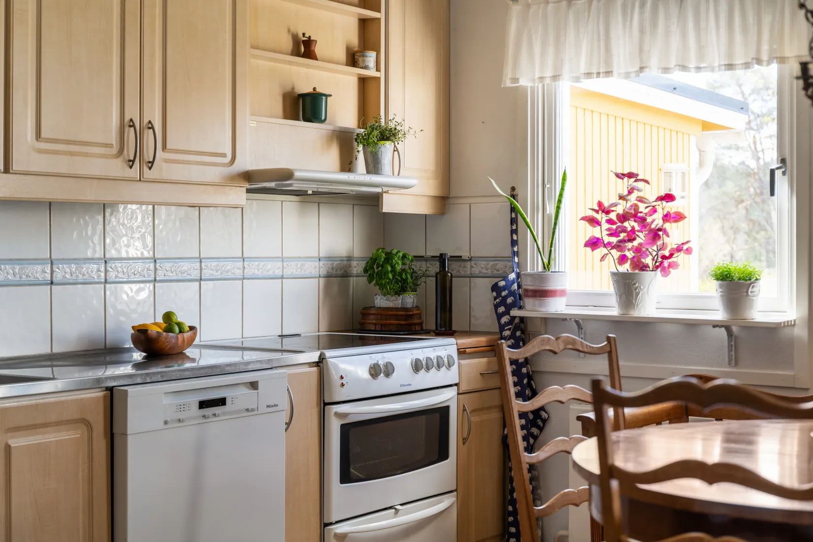 Villa, Radhus, Orrvägen 8, Norskogen Näsbypark, Täby