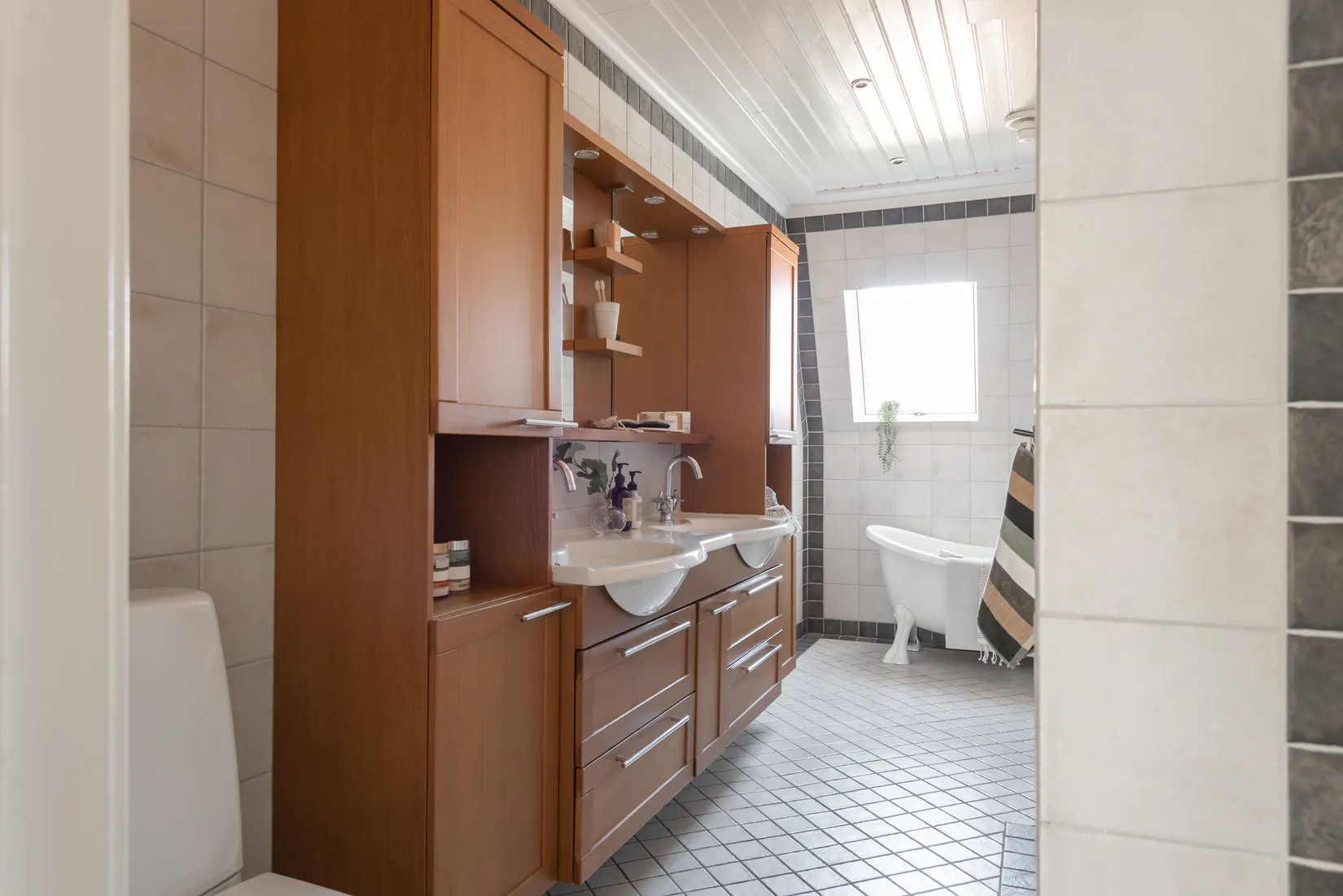 Villa, Oskarsvägen 39, Öster, Örebro