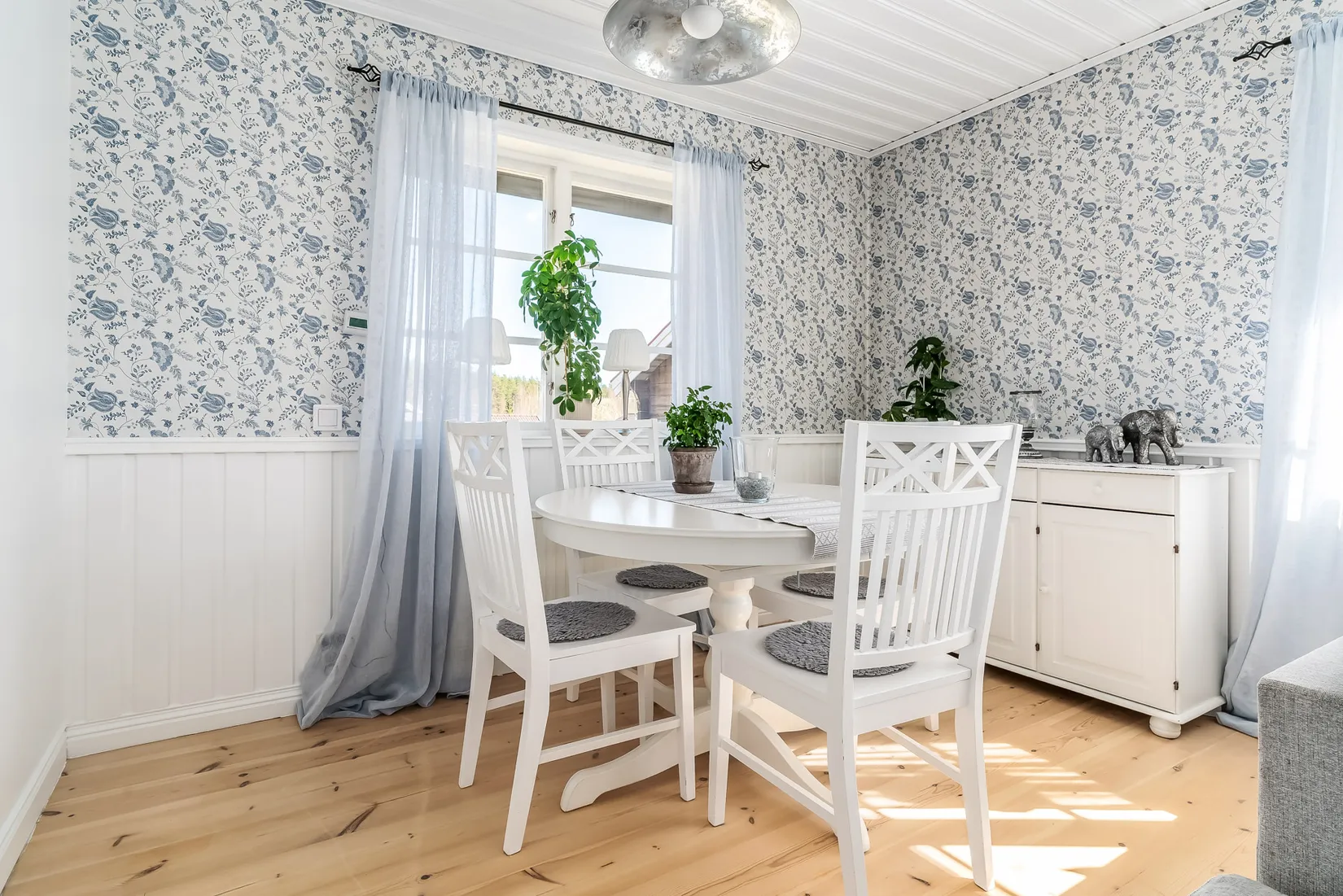 Villa, Trollskuruvägen 40, Vikarbyn - Hjortgårdsområdet, Rättvik