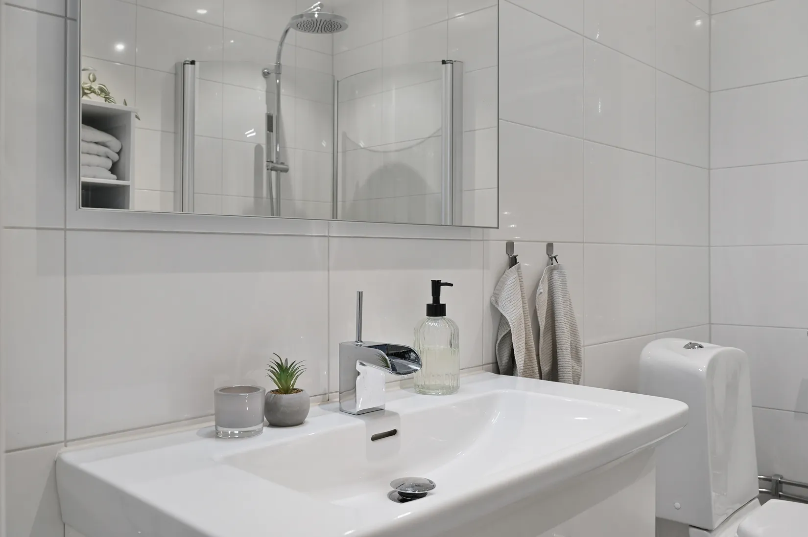 Villa, Radhus, Akvarievägen 11, Tyresö