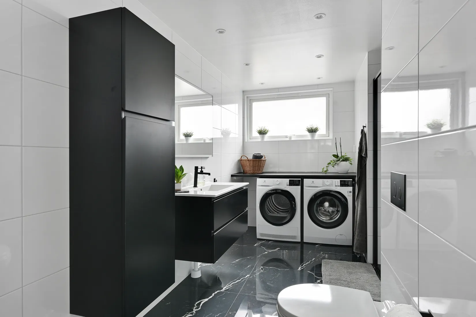 Villa, Radhus, Akvarievägen 11, Tyresö