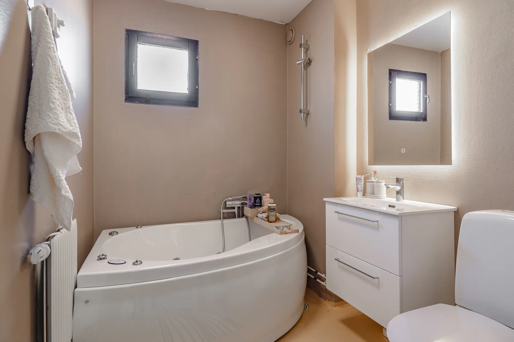 Villa, Valthornsgatan 19, Kronoparken/Universitetet, Karlstad