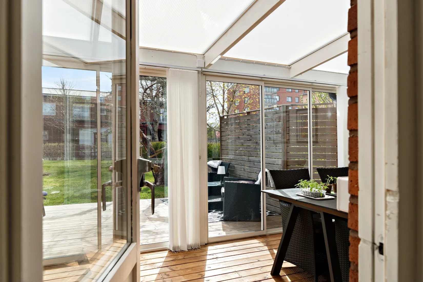 Radhus, Odingatan 26, Kungsängen, Sala