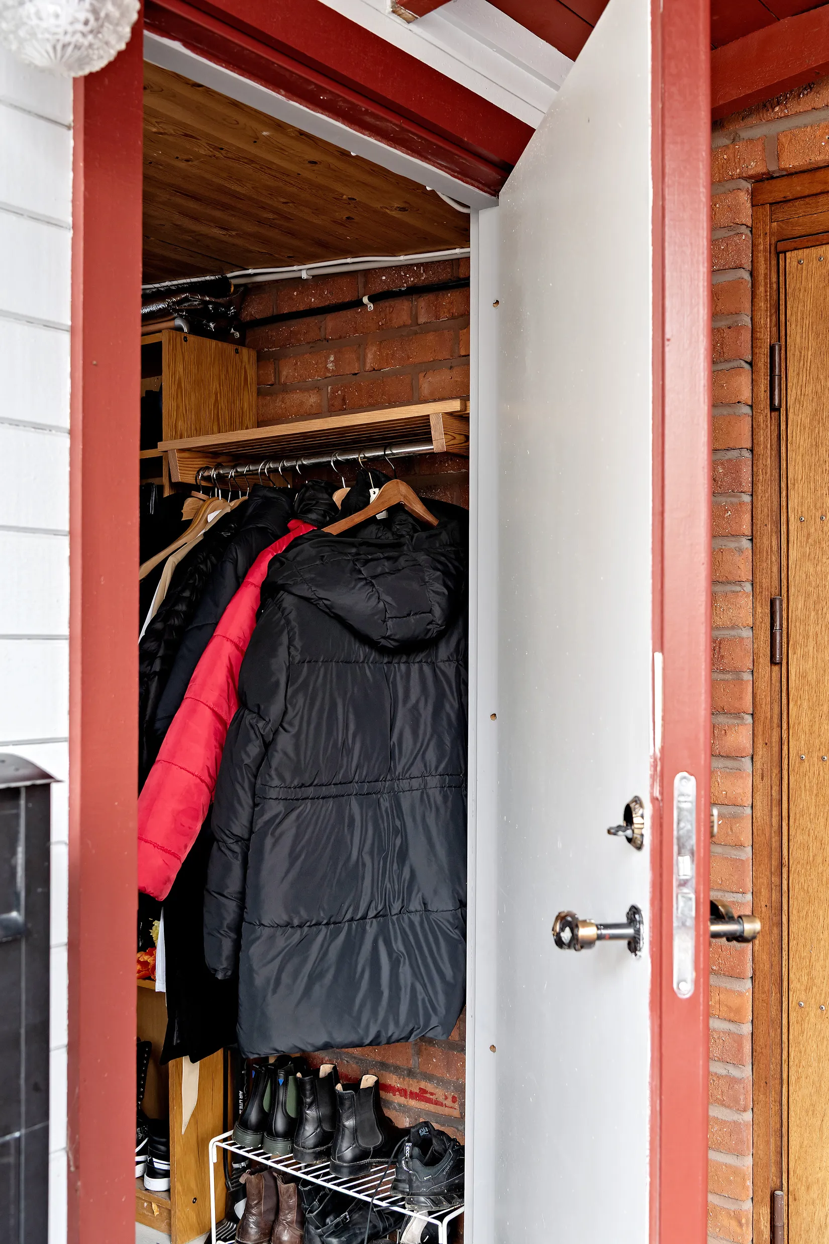 Radhus, Odingatan 26, Kungsängen, Sala