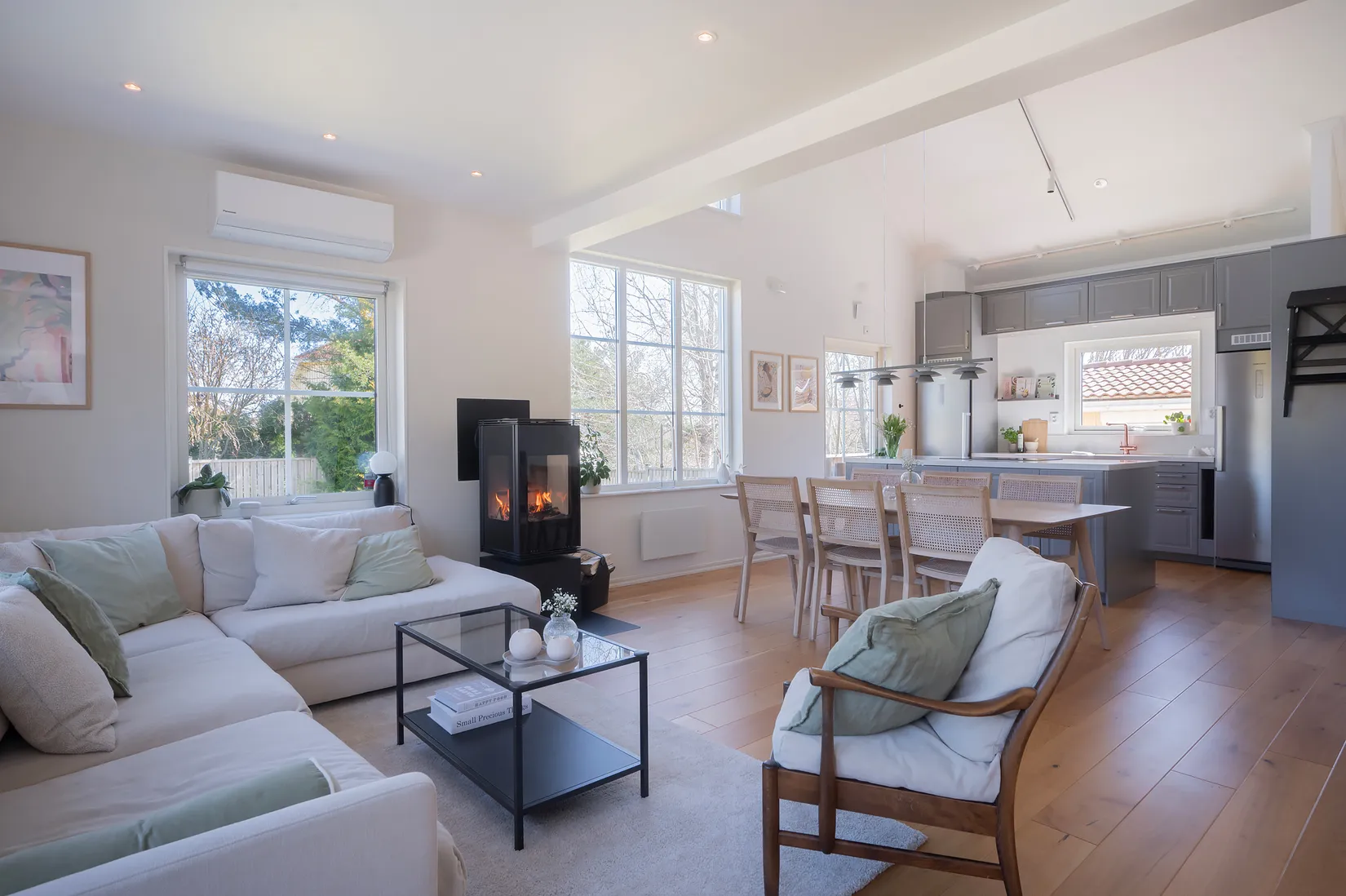 Radhus, Laggkärlsvägen 32A, Huddinge - Kästa, Huddinge