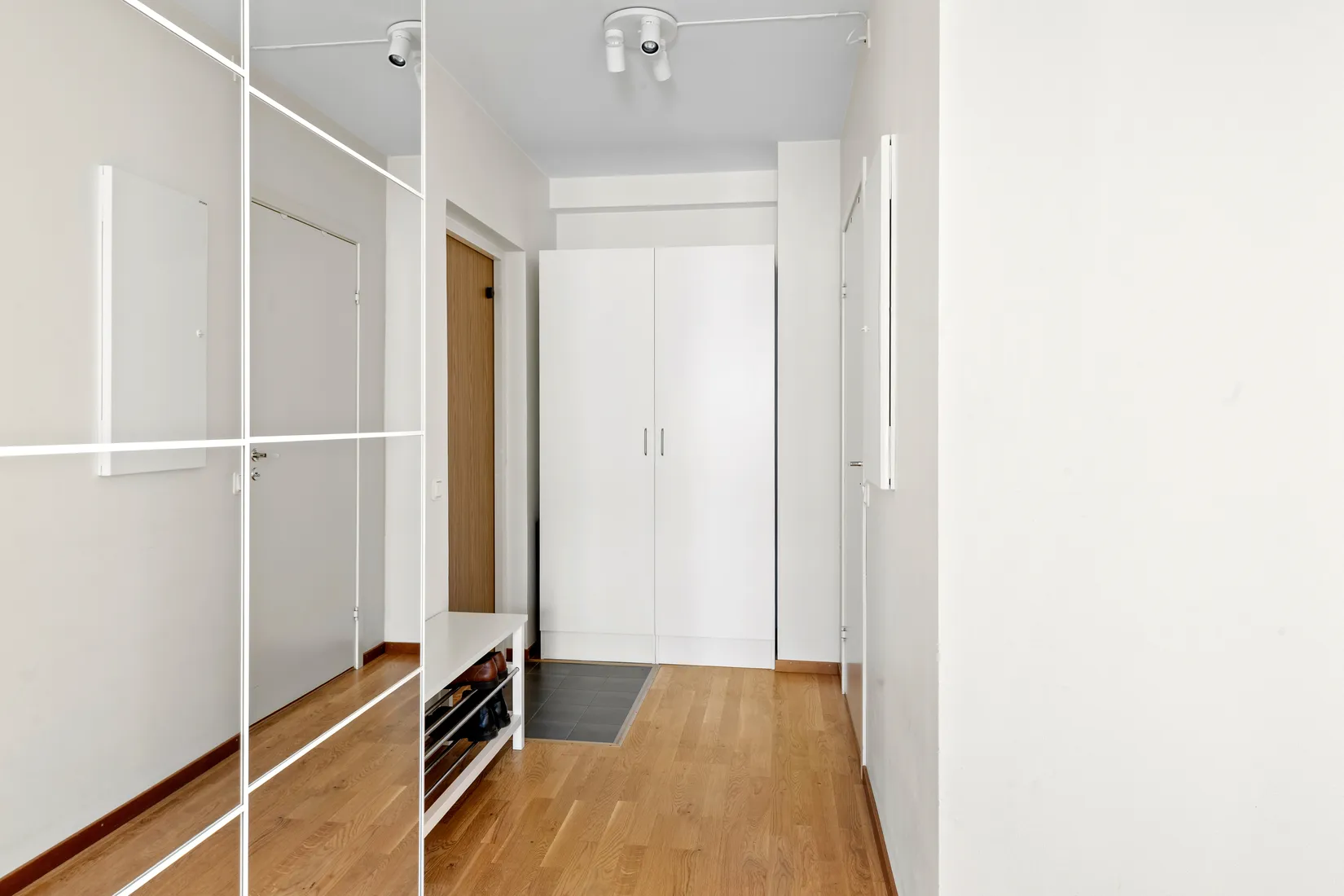 Bostadsrätt, Surtsögatan 4, våning 5, Kista Gård, Stockholm