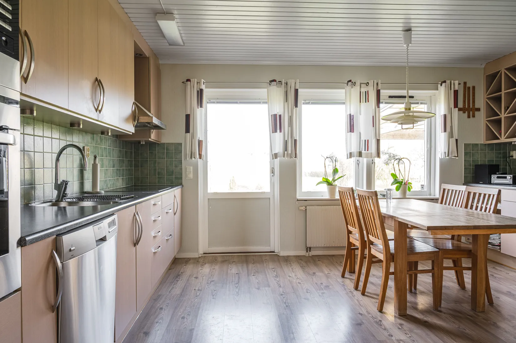 Villa, Korsgatan 16, Centrala Kvänum, Vara