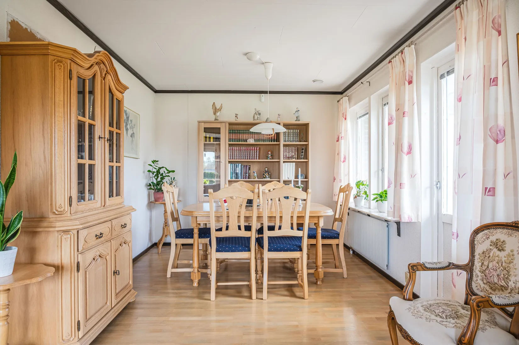 Villa, Korsgatan 16, Centrala Kvänum, Vara