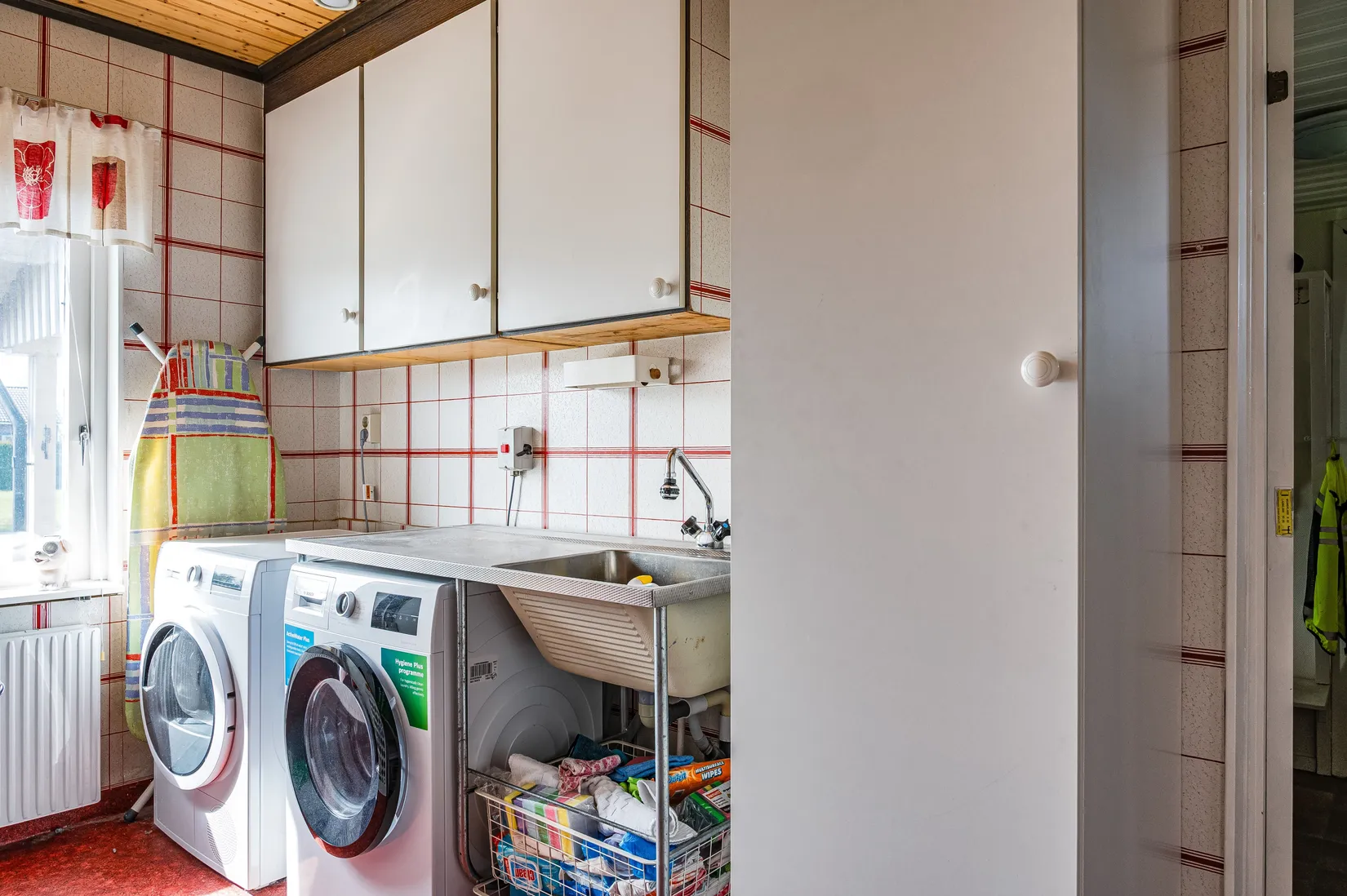 Villa, Korsgatan 16, Centrala Kvänum, Vara