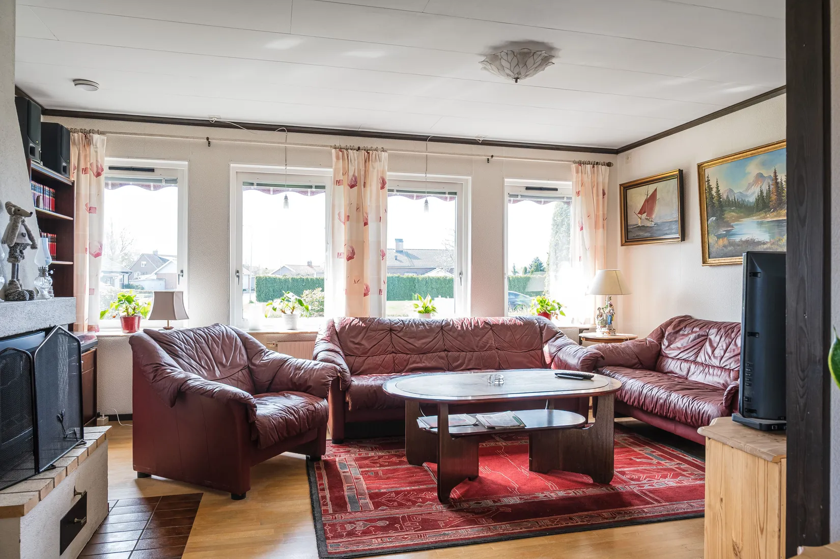 Villa, Korsgatan 16, Centrala Kvänum, Vara