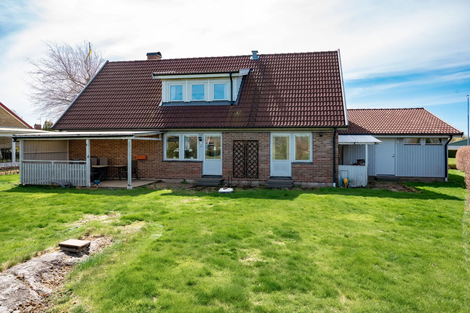 Villa, Korsgatan 16, Centrala Kvänum, Vara