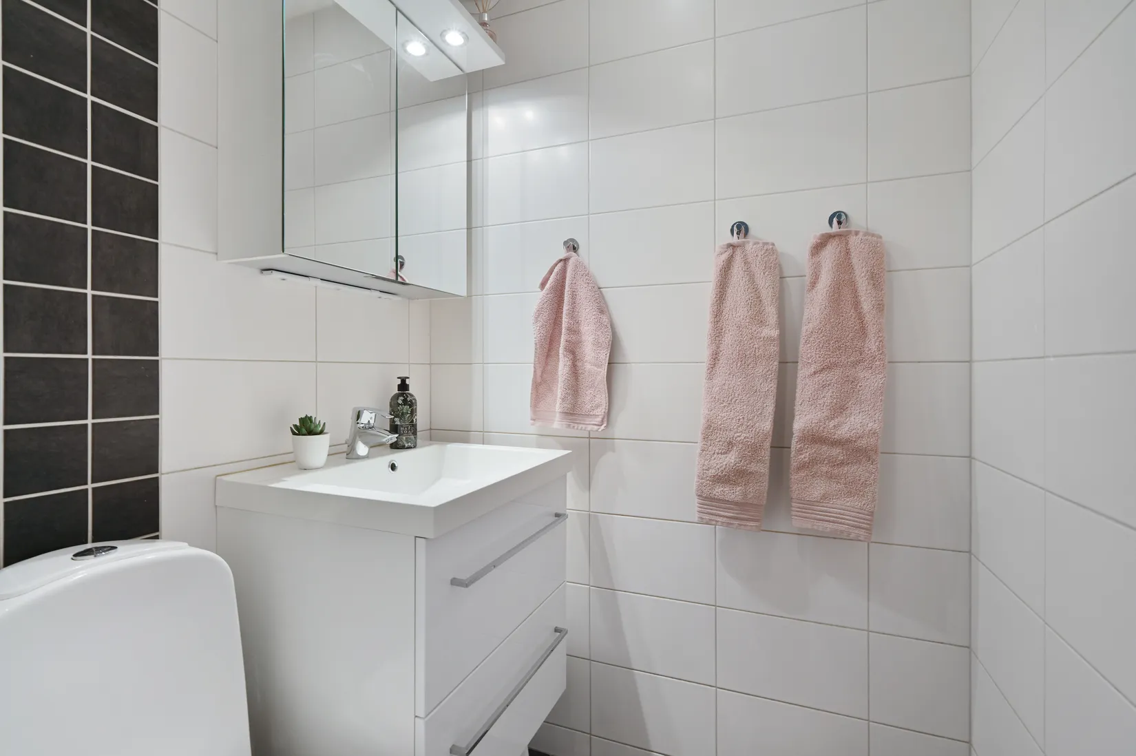 Villa, Rektorsvägen 3, Vattmyra, Järfälla