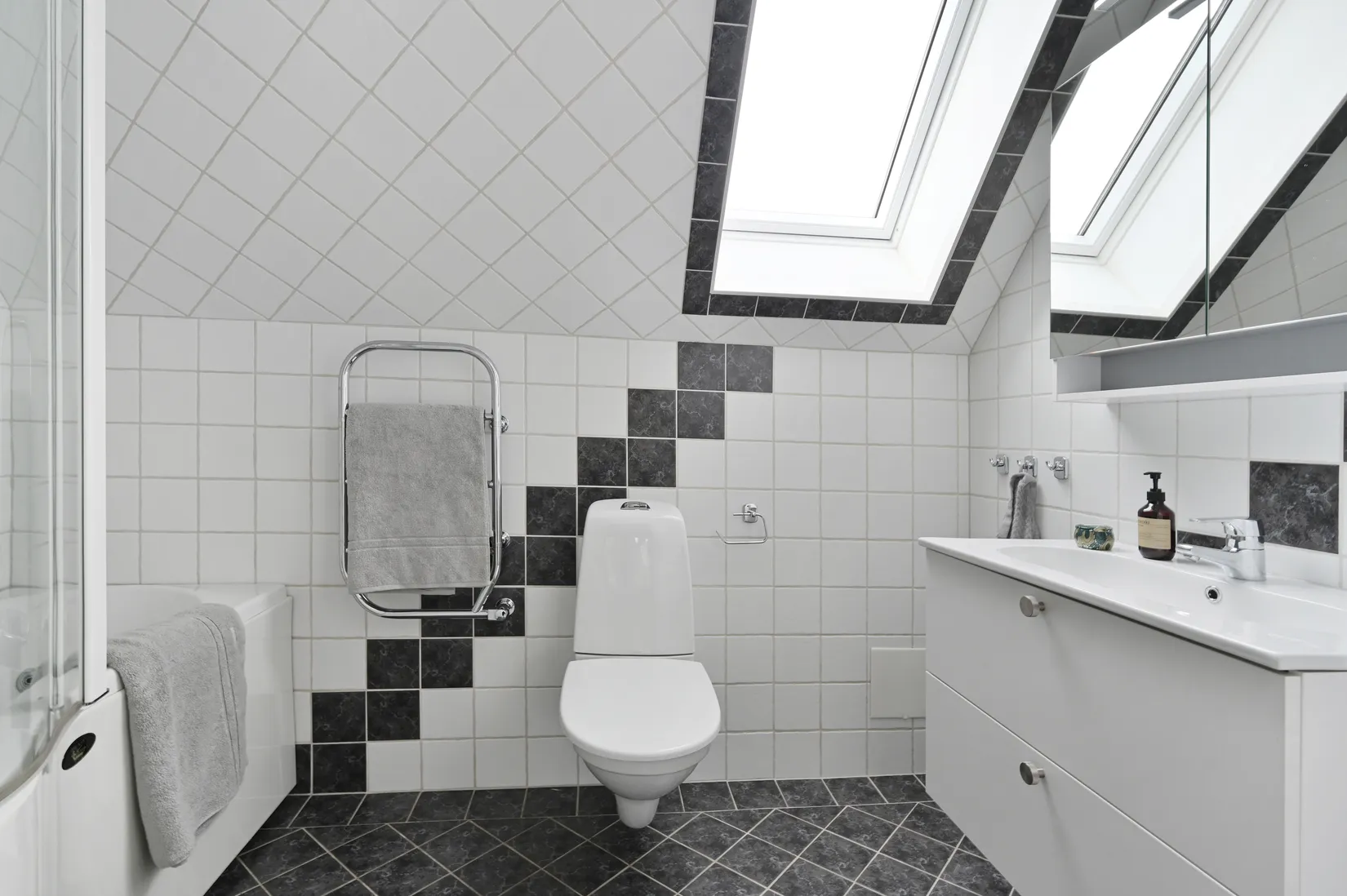 Villa, Häggvägen 23A, Barkarby, Järfälla