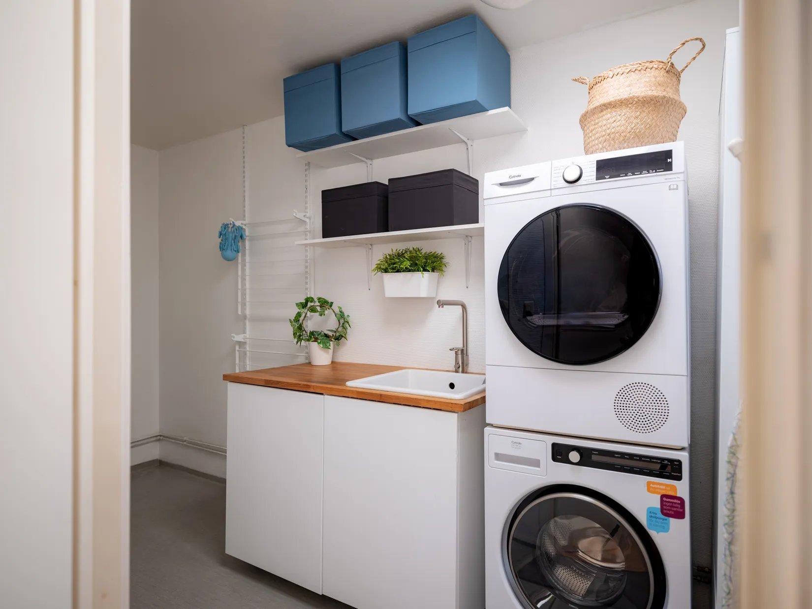 Villa, Radhus, Näckrosvägen 7, Sjukyrkoberget, Upplands Väsby